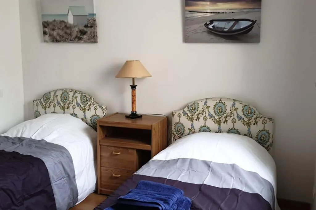 Holiday home Les Embruns Jardin Villa Saint-Pol-de-Leon France